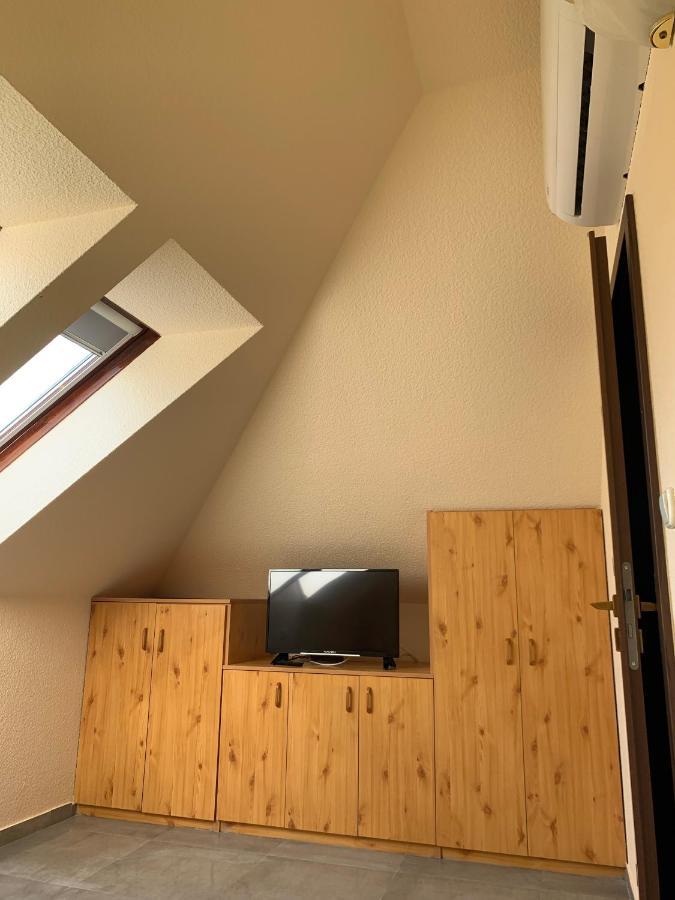 Balaton Kinizsi Apartman Siofok Exterior photo