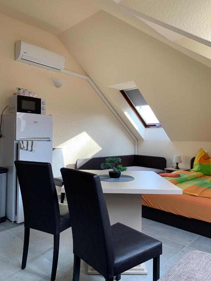 Balaton Kinizsi Apartman Siofok Exterior photo