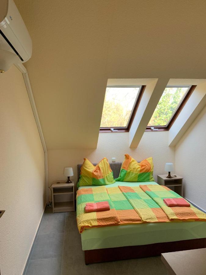 Balaton Kinizsi Apartman Siofok Exterior photo