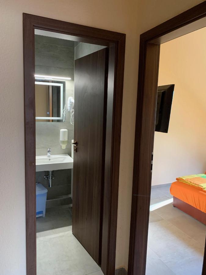 Balaton Kinizsi Apartman Siofok Exterior photo