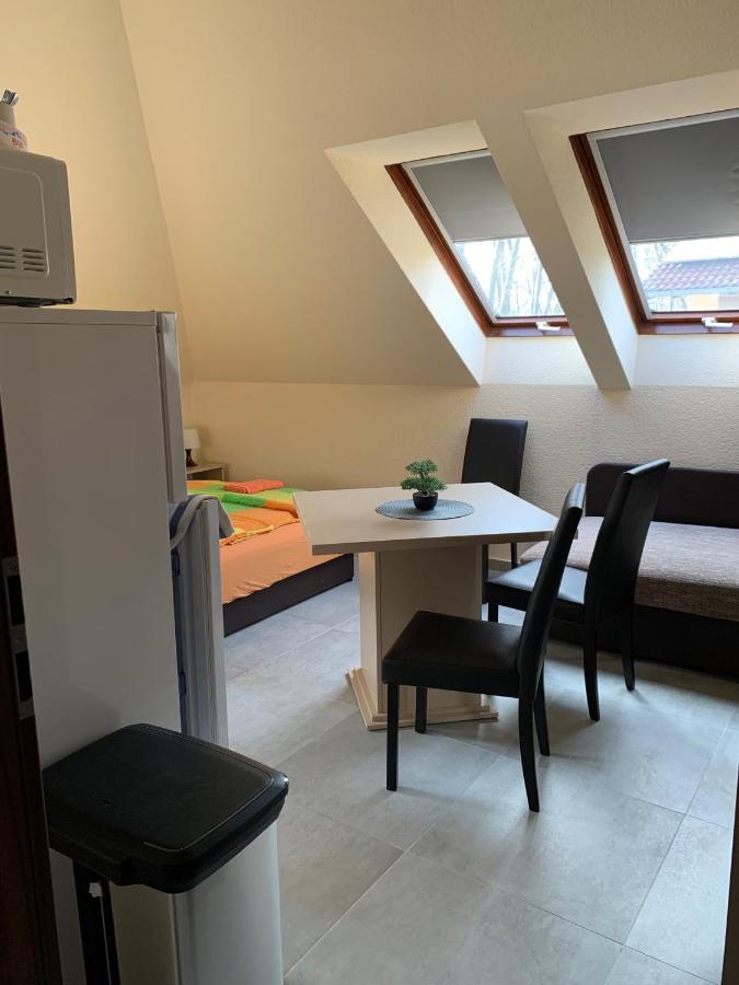 Balaton Kinizsi Apartman Siofok Exterior photo