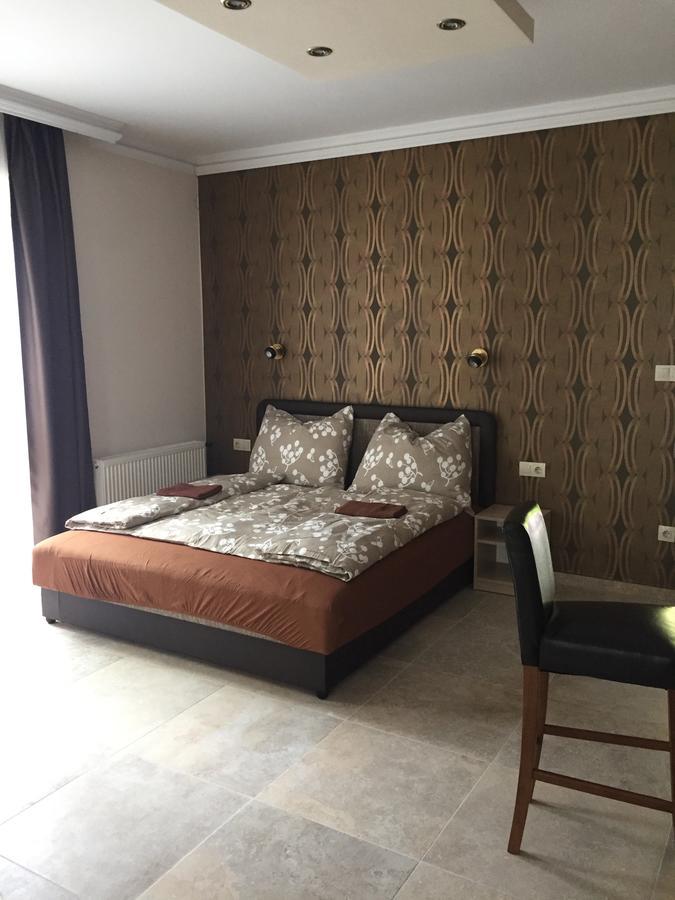Balaton Kinizsi Apartman Siofok Exterior photo