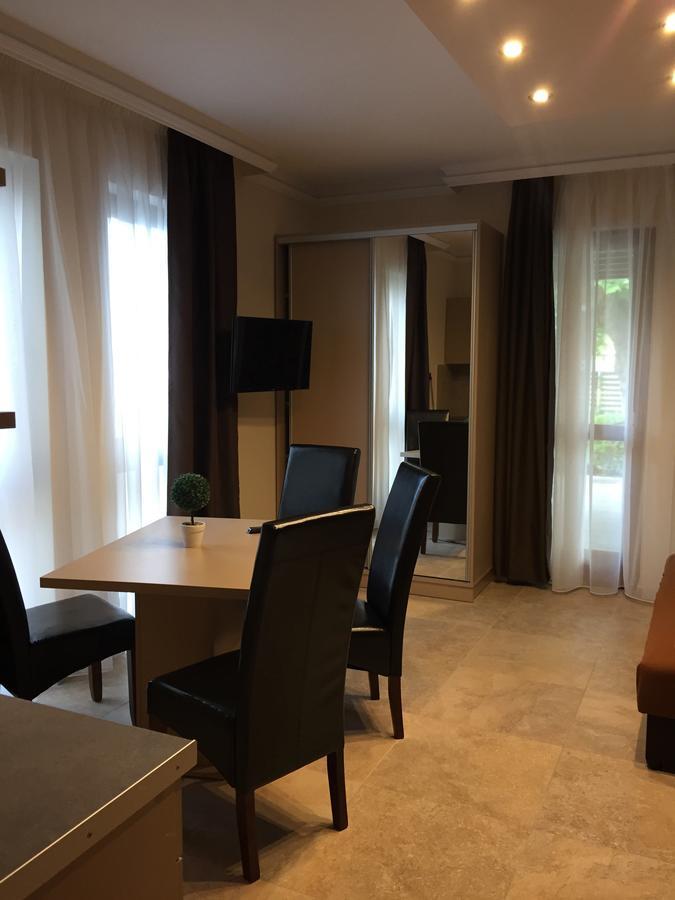 Balaton Kinizsi Apartman Siofok Exterior photo