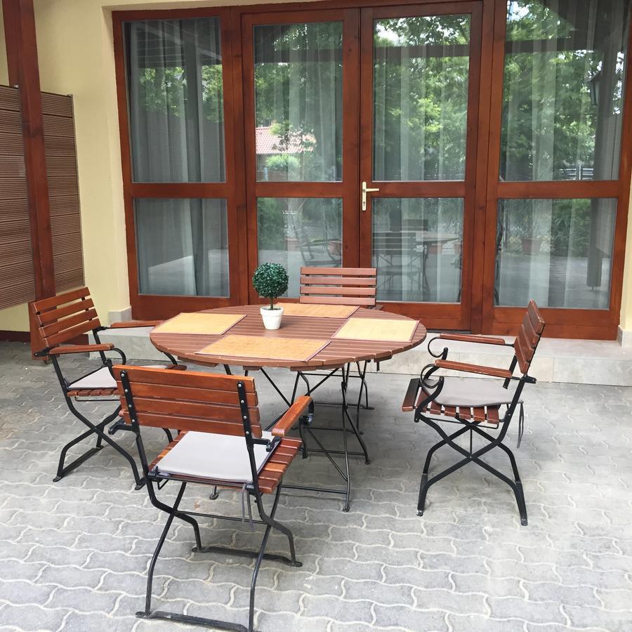 Balaton Kinizsi Apartman Siofok Exterior photo